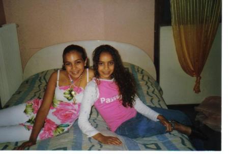 Moi et ma ptite soeur Yousra.